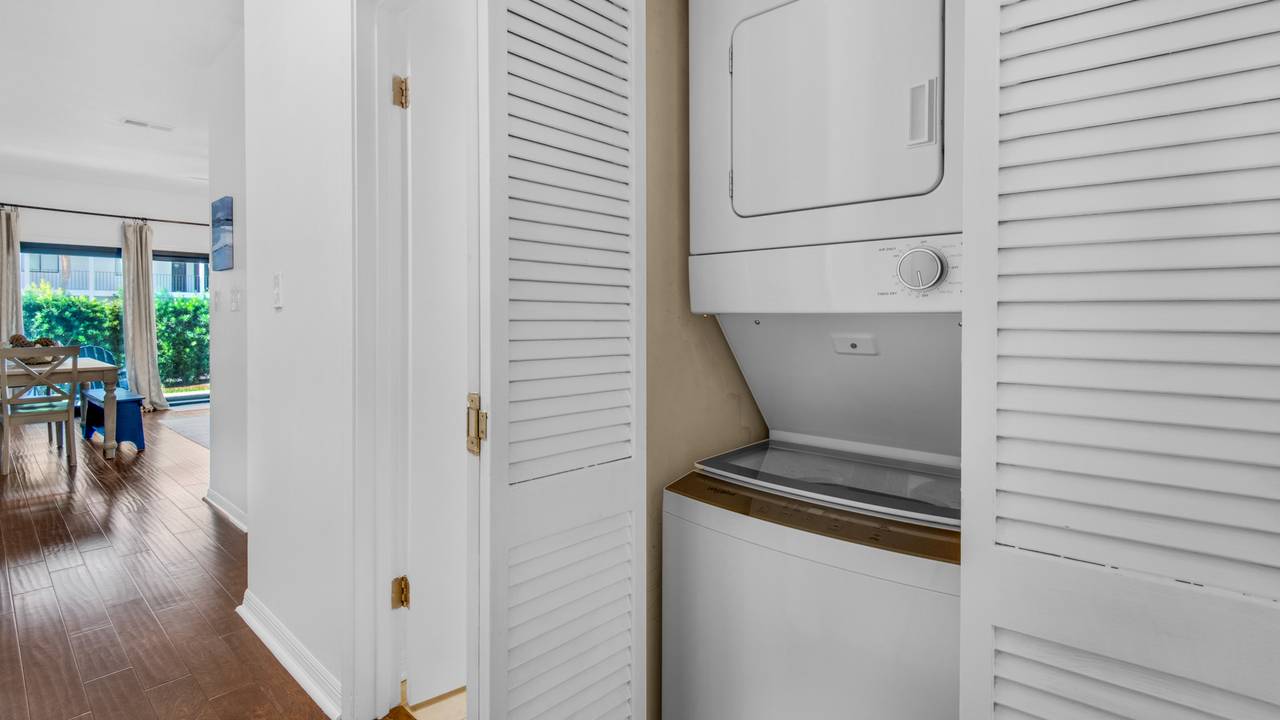 Palms D2 Washer and Dryer Palms D2 Washer and Dryer