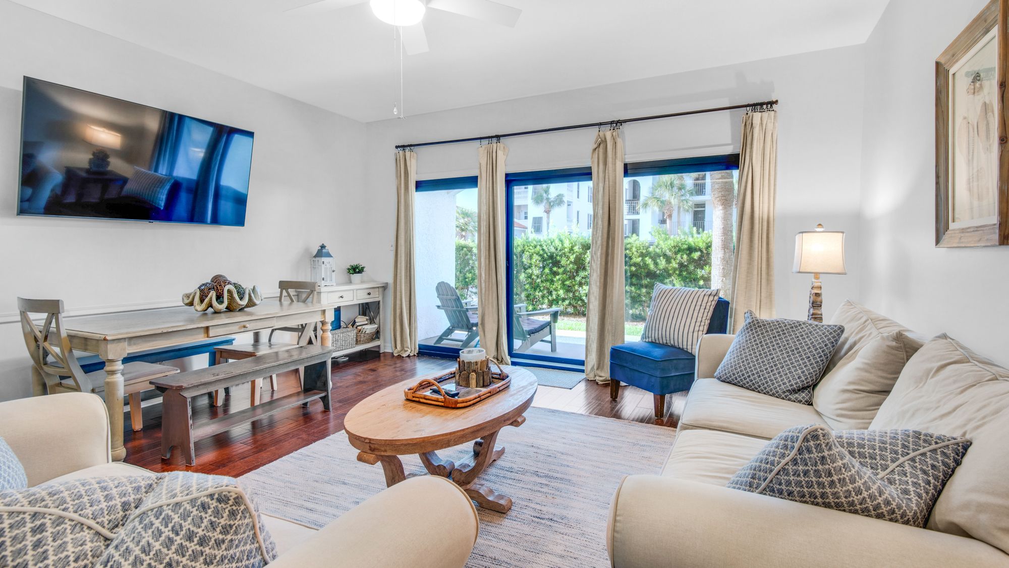 Palms D2 Living Area