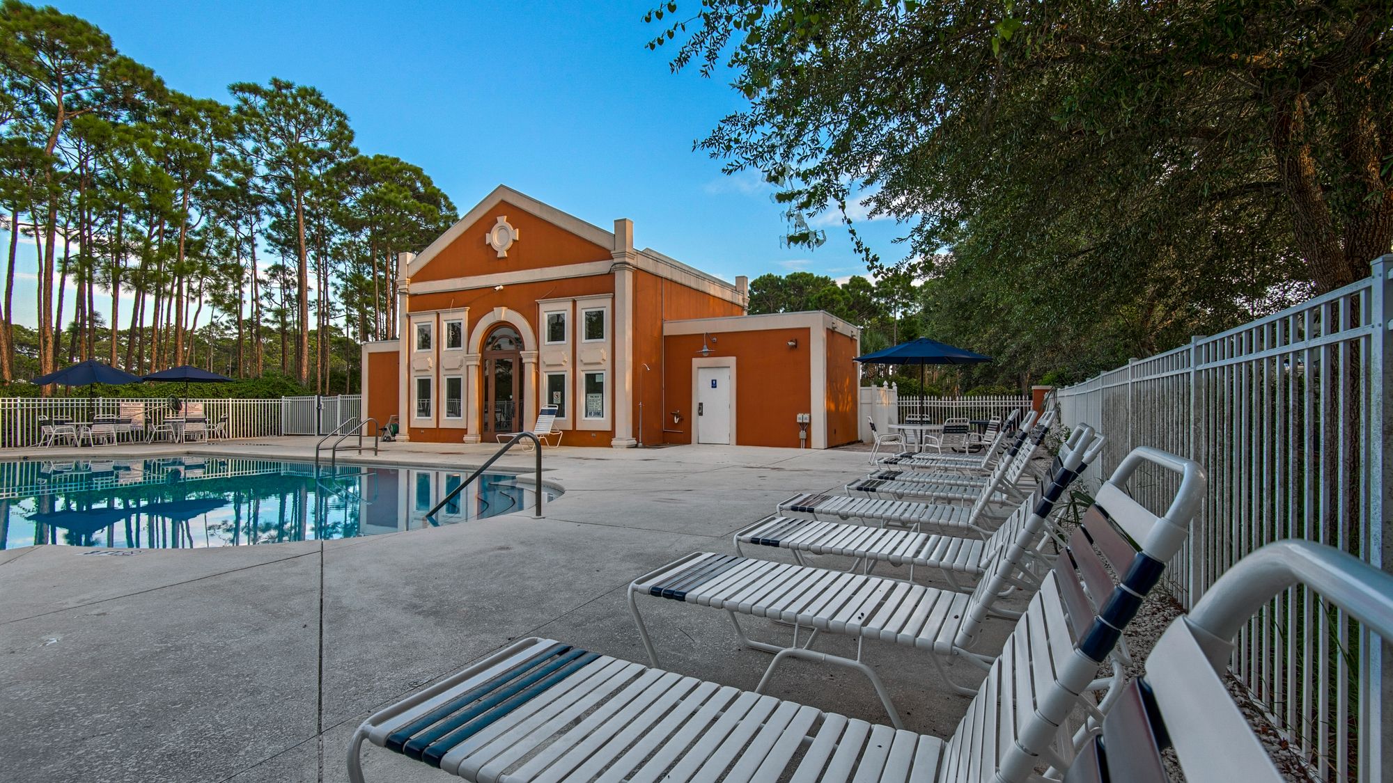 Sea La Vie In Miramar Beach Pool