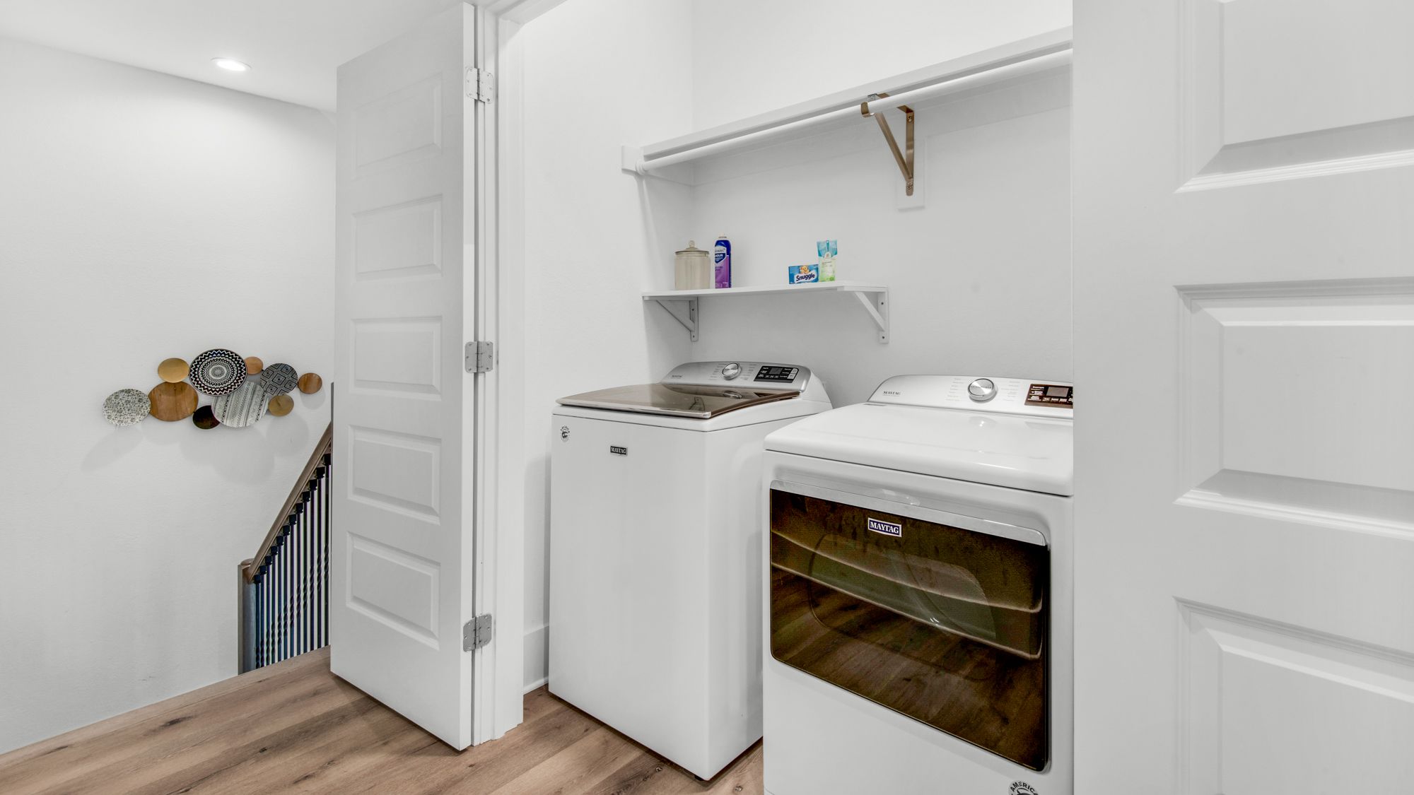 Sea La Vie Washer and Dryer