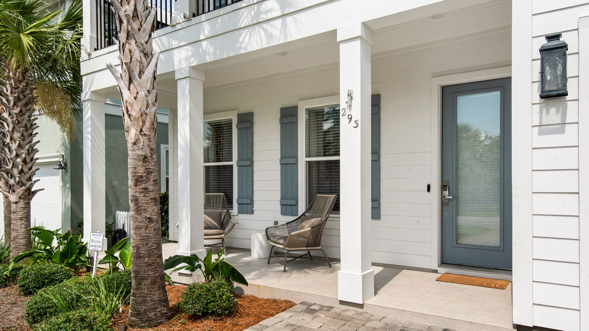 Sea La Vie Front Porch