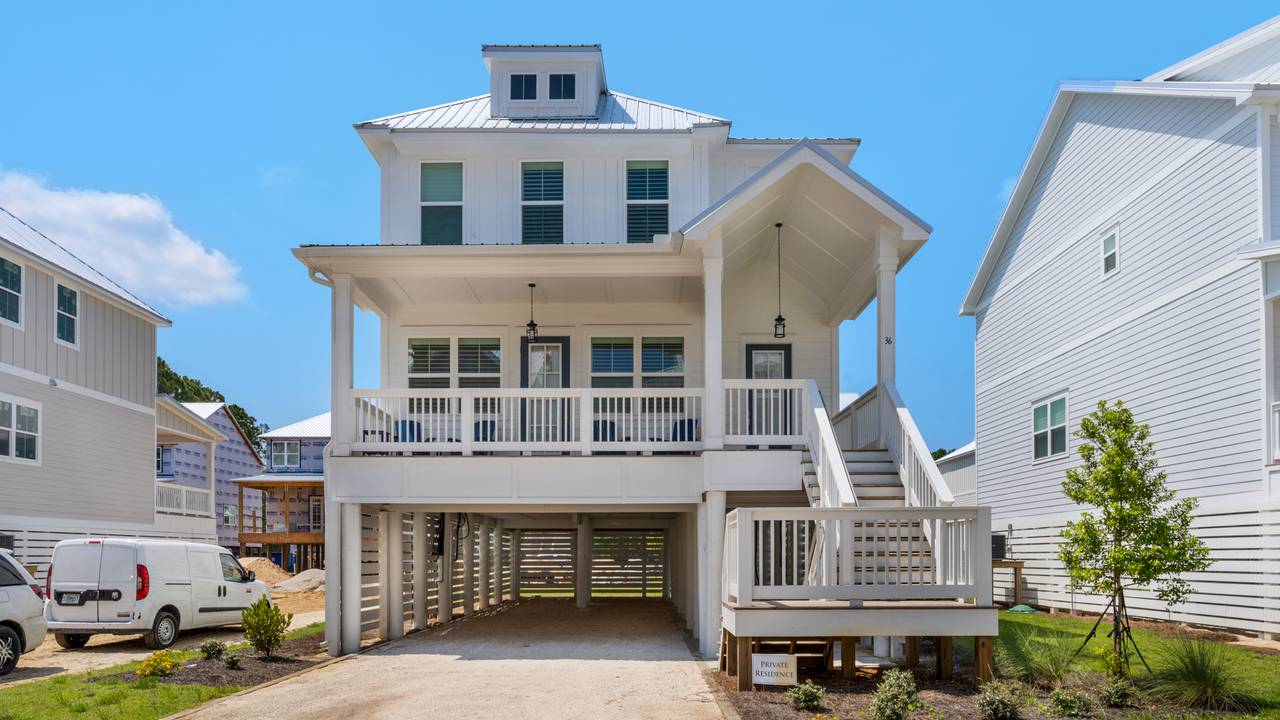 Sitting Bayside Exterior Sitting Bayside Exterior