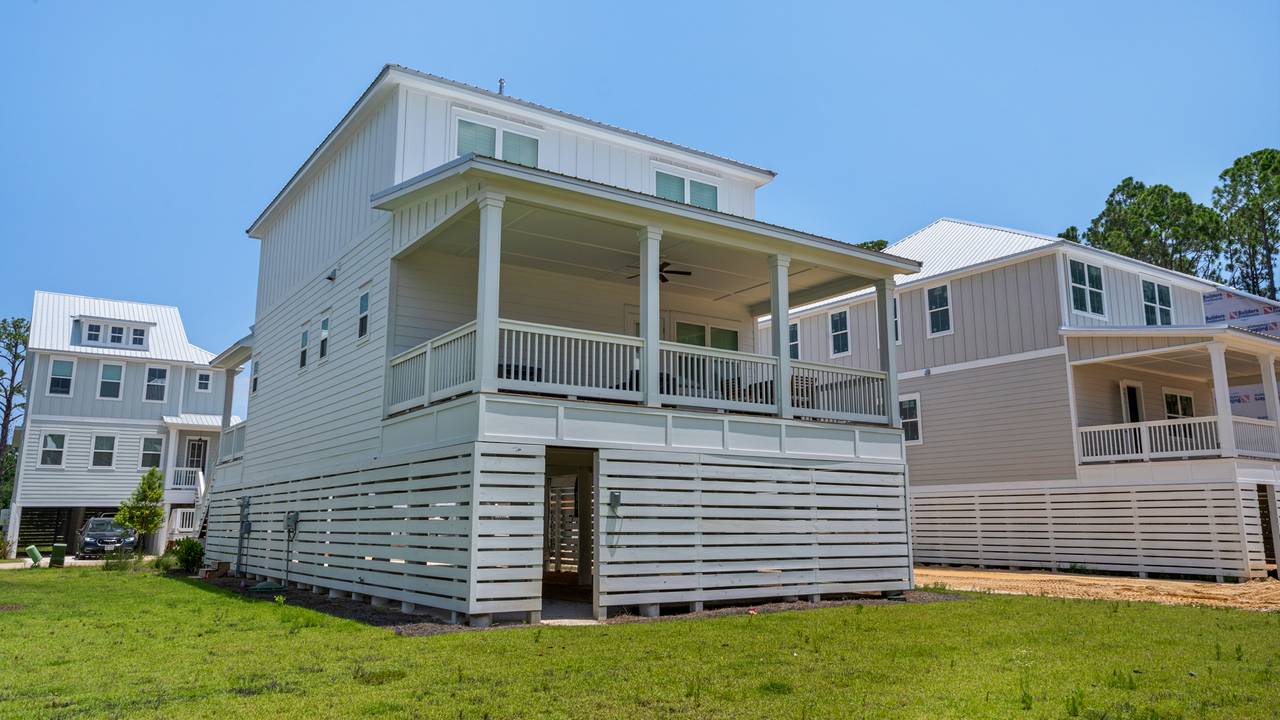 Sitting Bayside Outside Sitting Bayside Outside