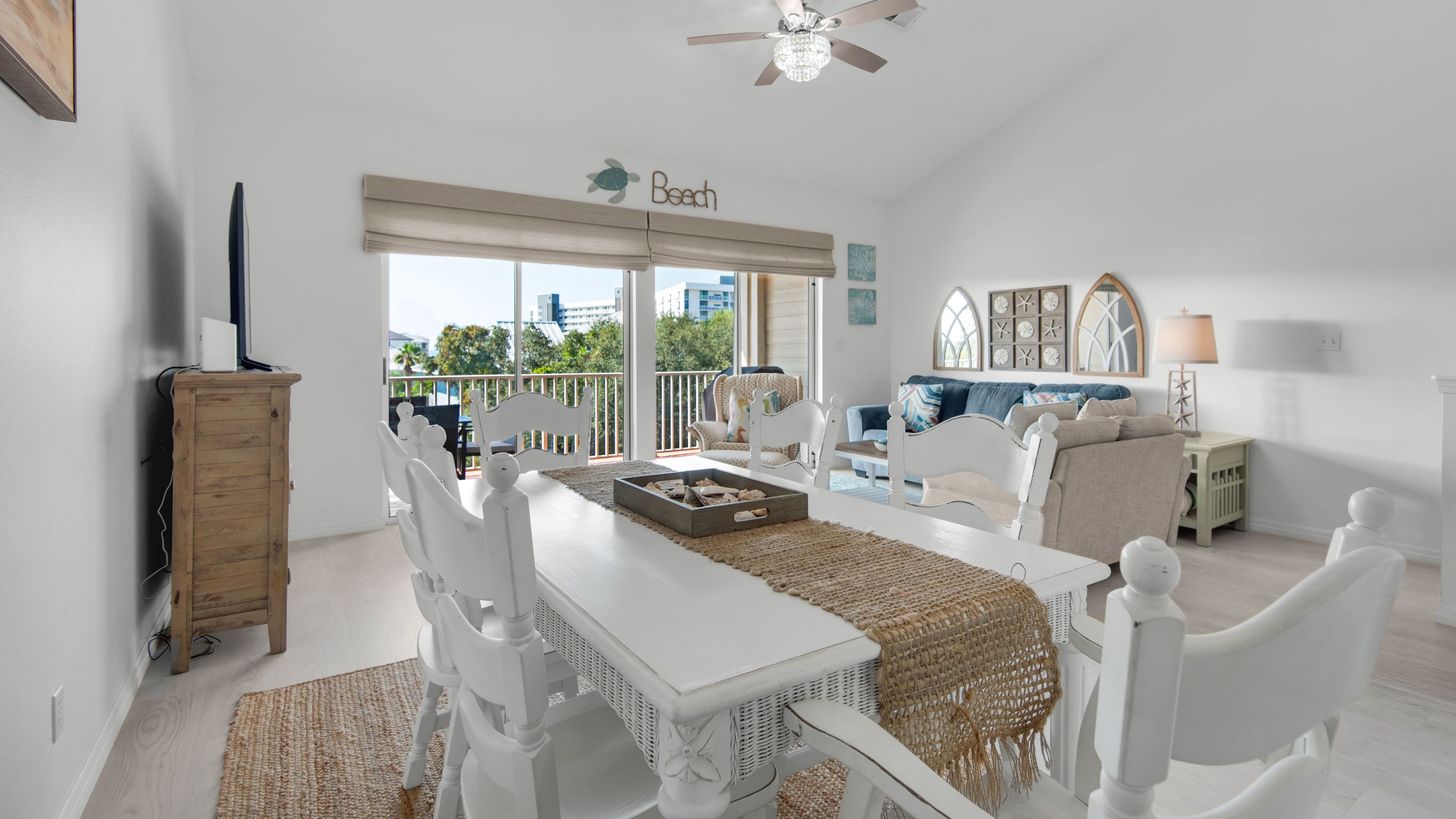 Spyglass TH 106 Dining Area