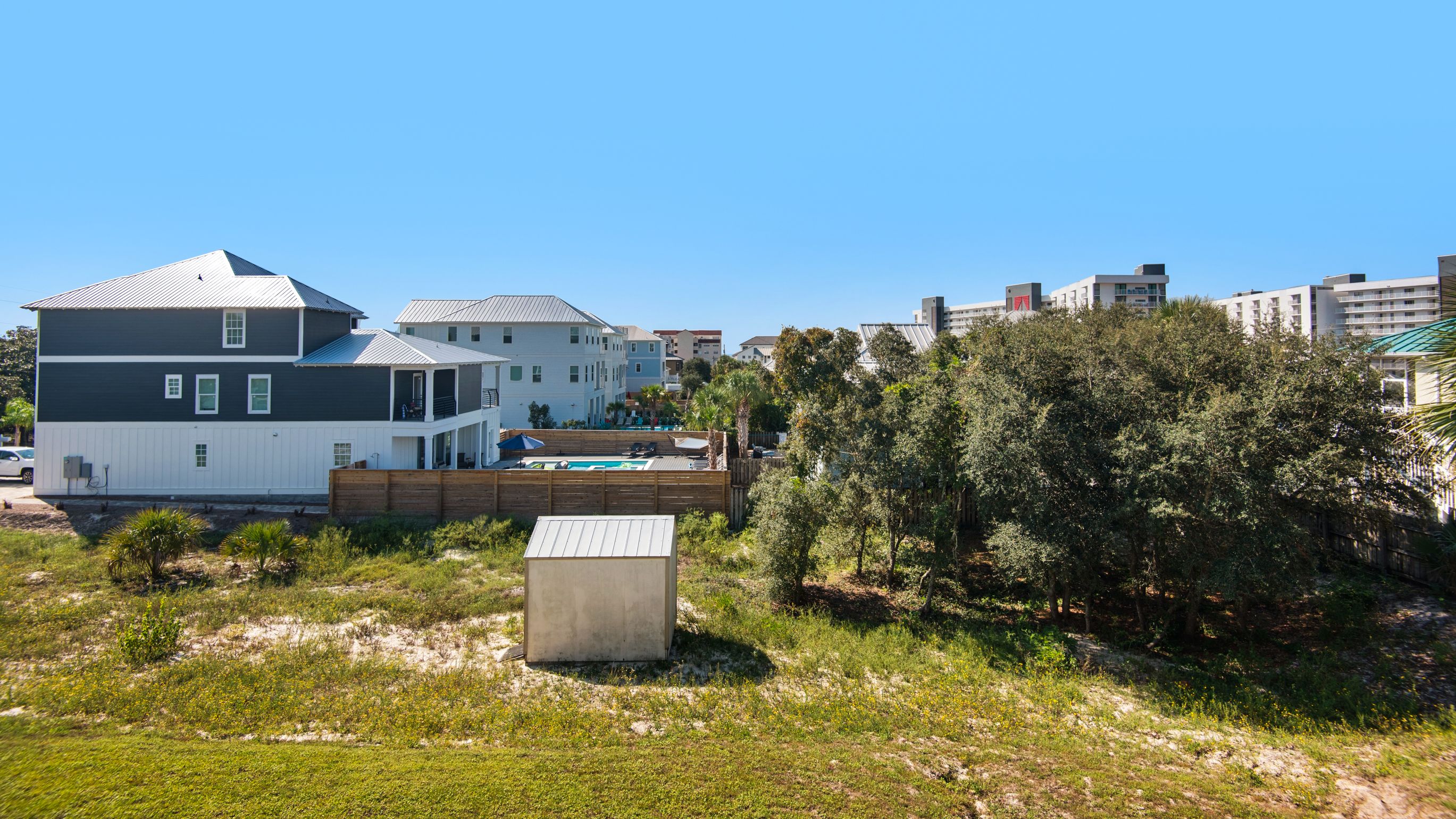 Spyglass TH 106 Exterior