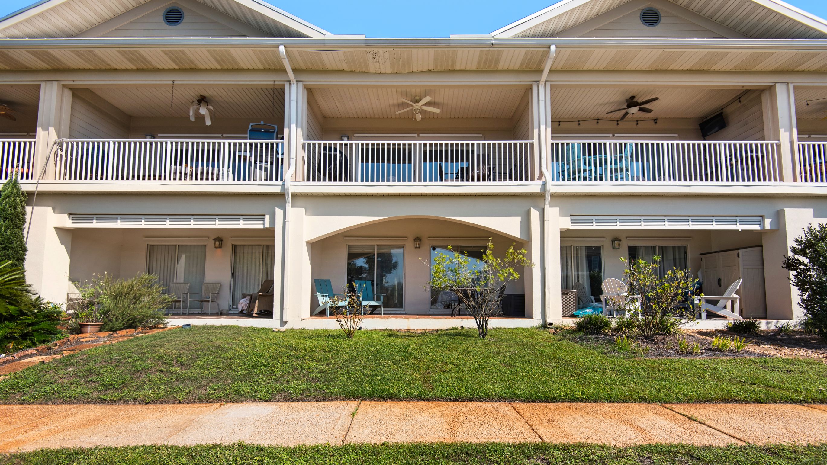 Spyglass TH 106 Exterior