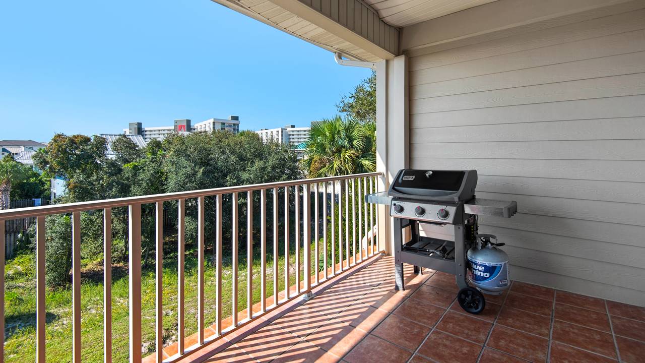 Spyglass TH 106 Balcony & Grill Area Spyglass TH 106 Balcony & Grill Area