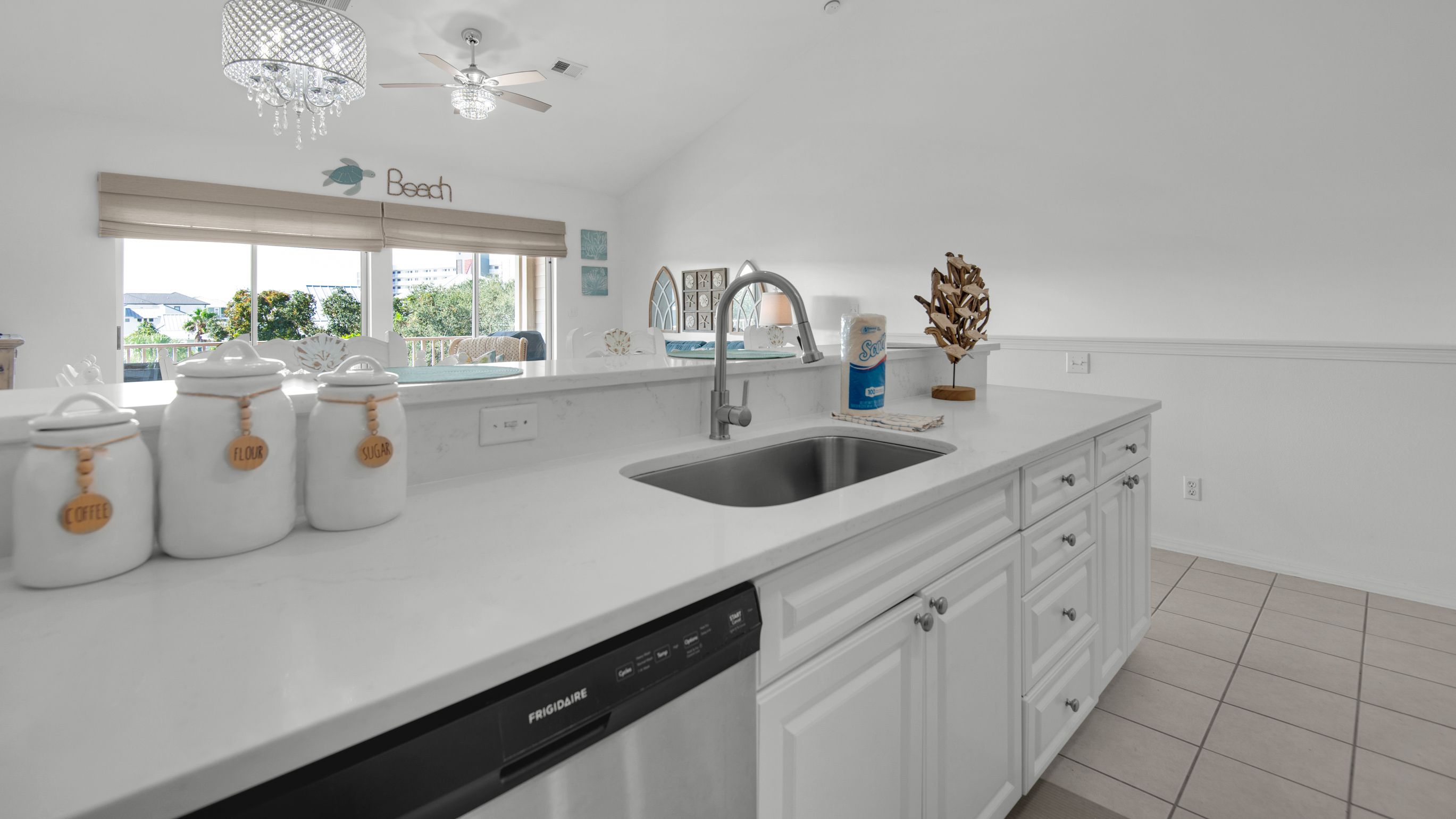 Spyglass TH 106 Kitchen Area