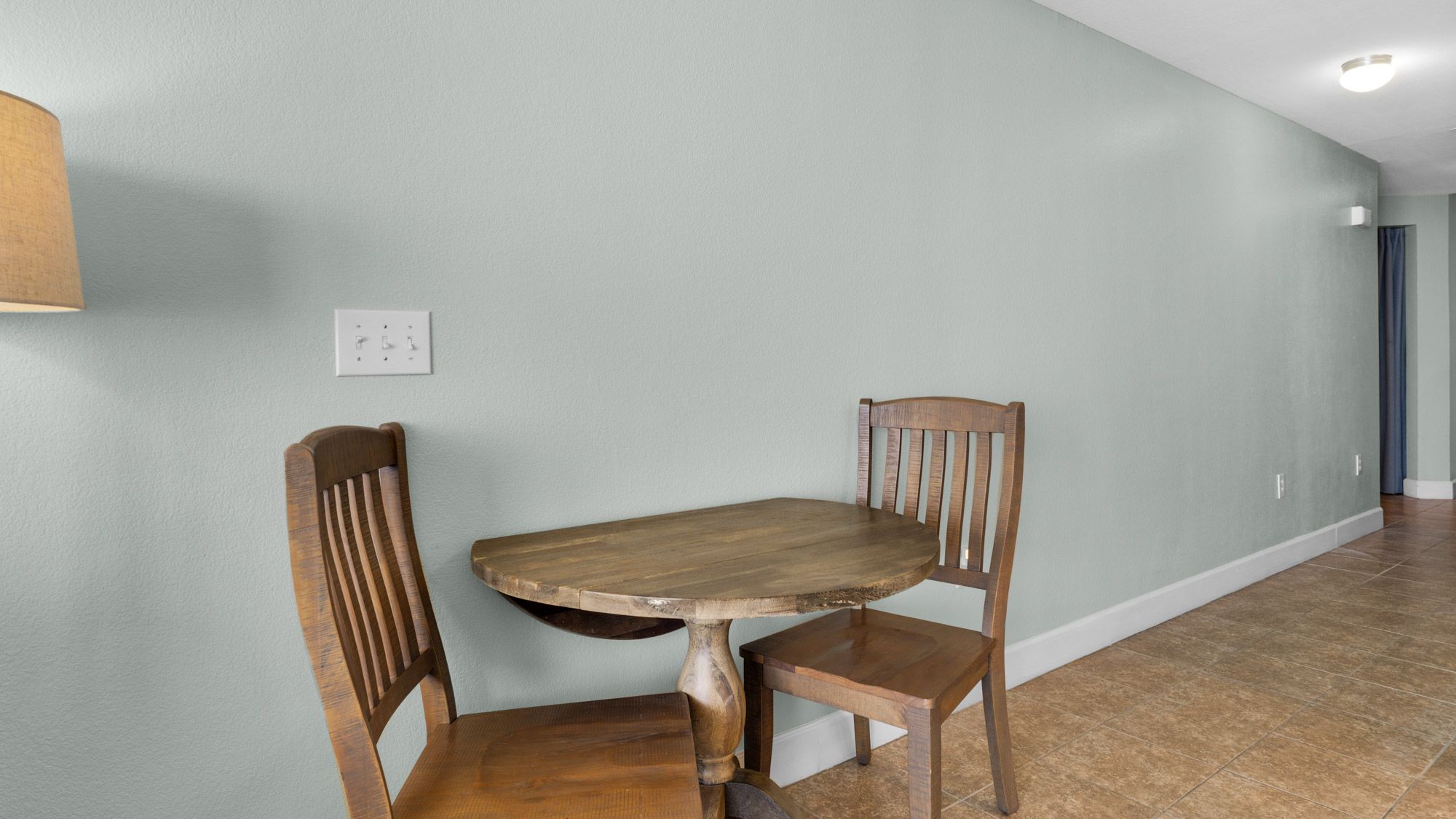 Tidewater 1416 Dining Area