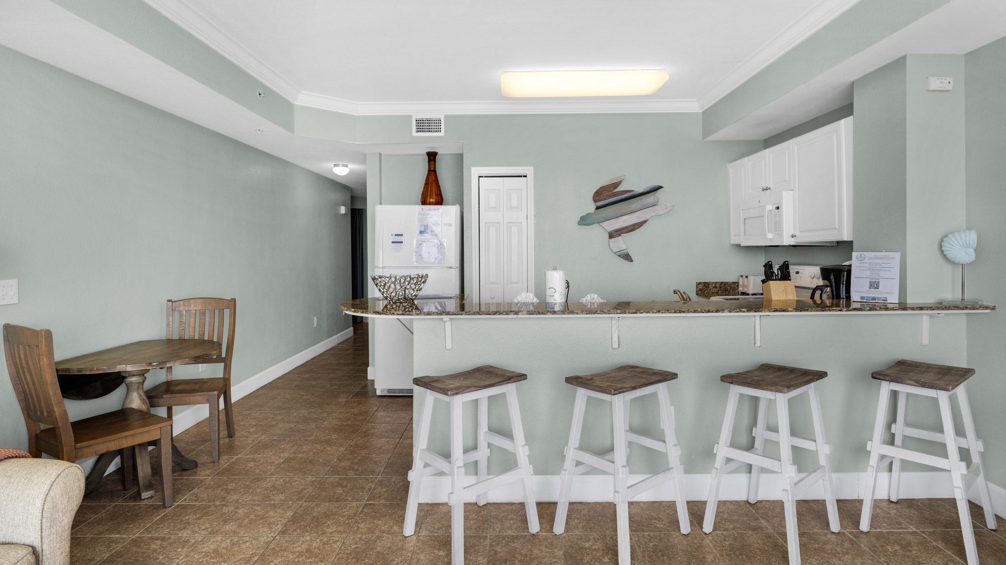 Tidewater 1416 Dining Area & Kitchen