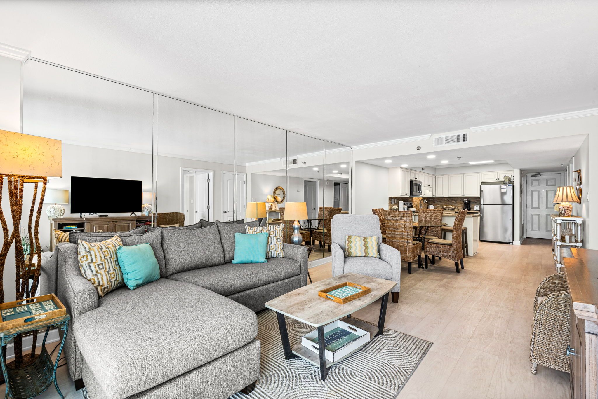 BeachCrest 501 Living Area