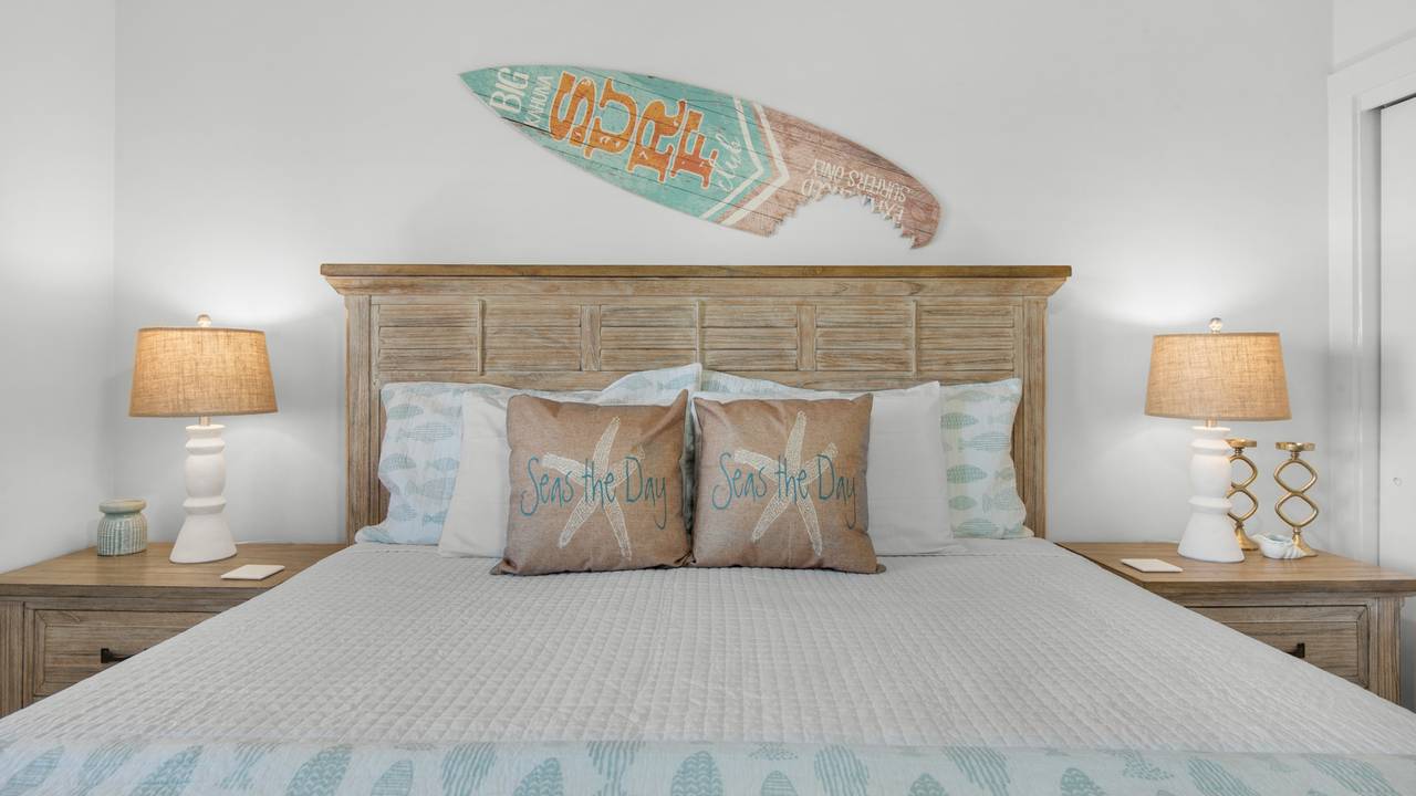 Destin Seafarer 211 BedroomDestin Seafarer 211 Bedroom Destin Seafarer 211 BedroomDestin Seafarer 211 Bedroom