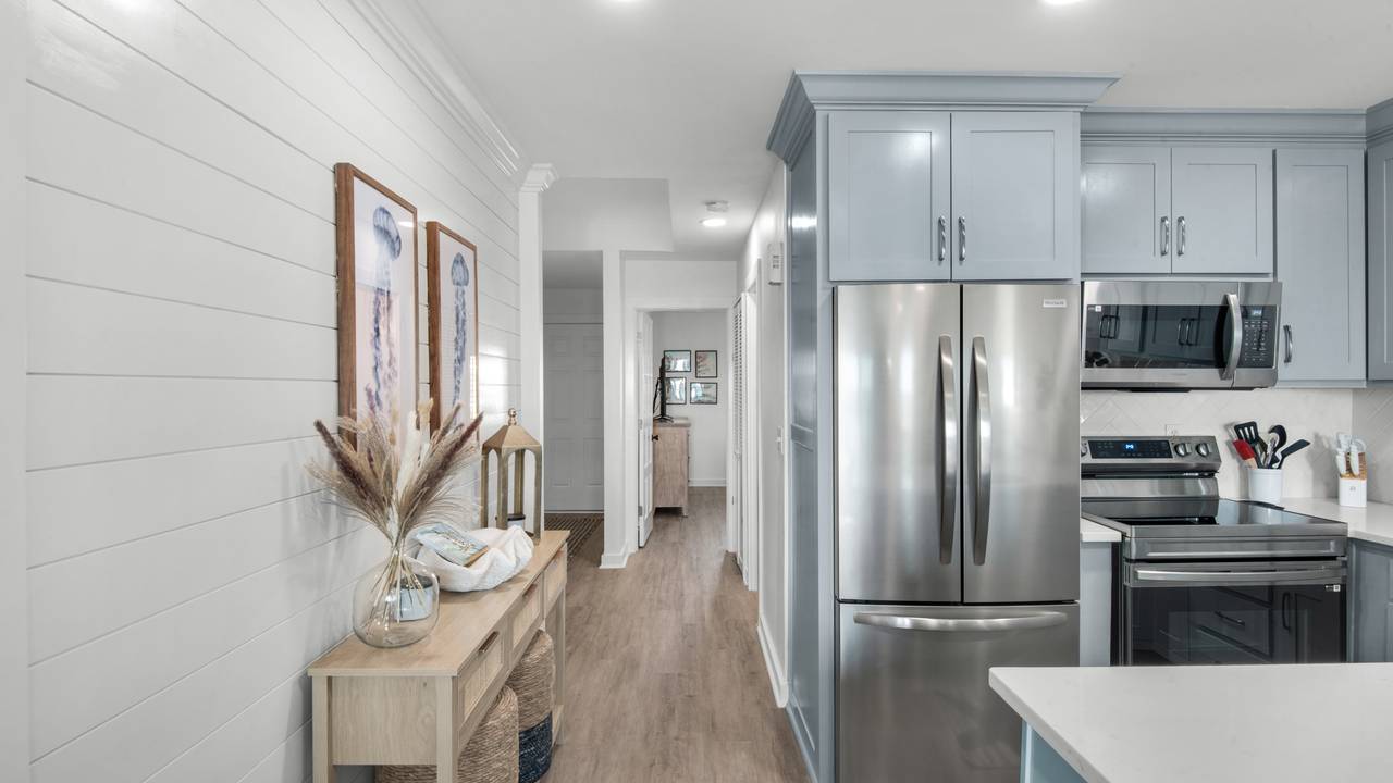 Destin Seafarer 211 Kitchen Destin Seafarer 211 Kitchen