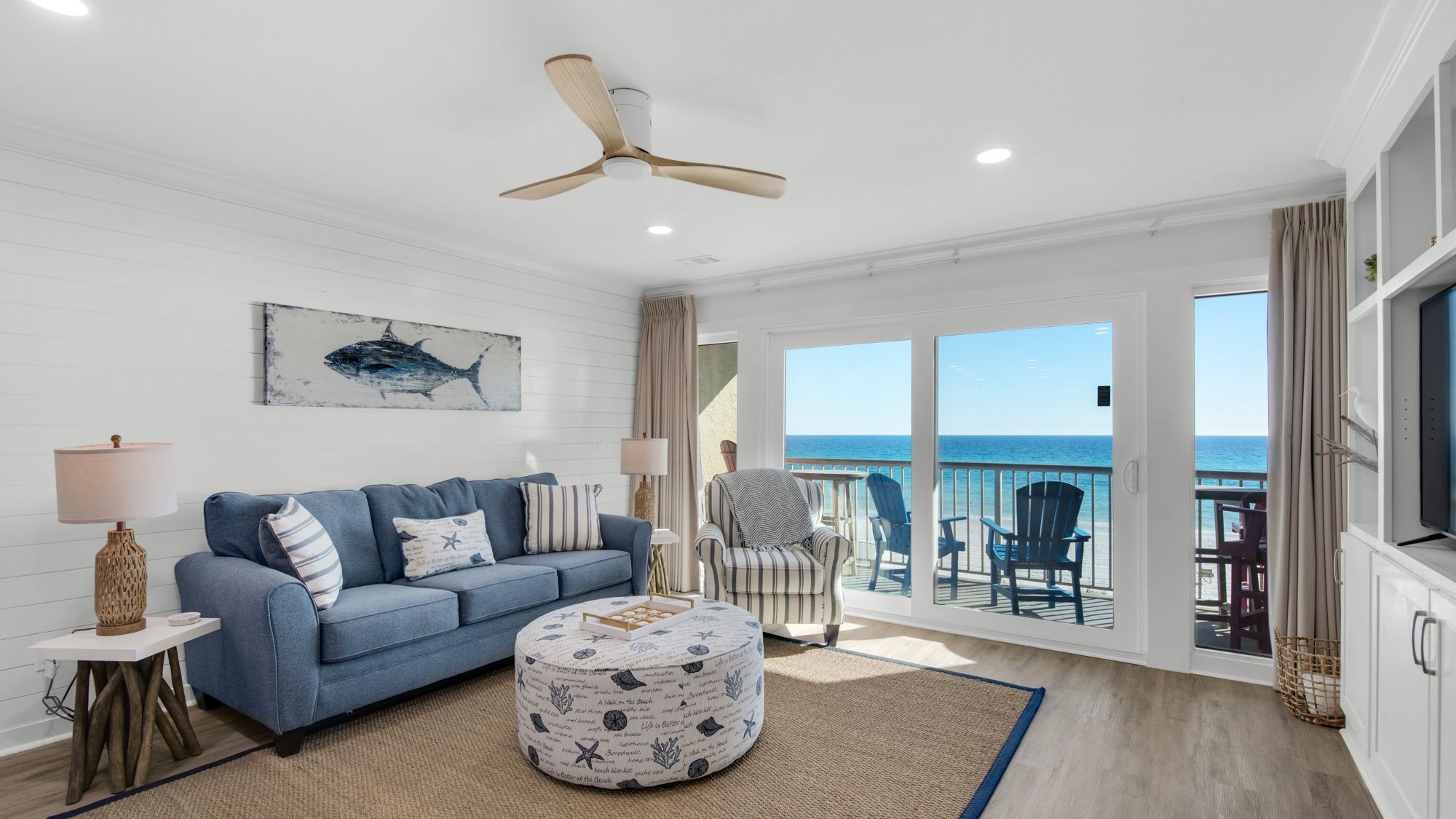 Destin Seafarer 211 Living Area