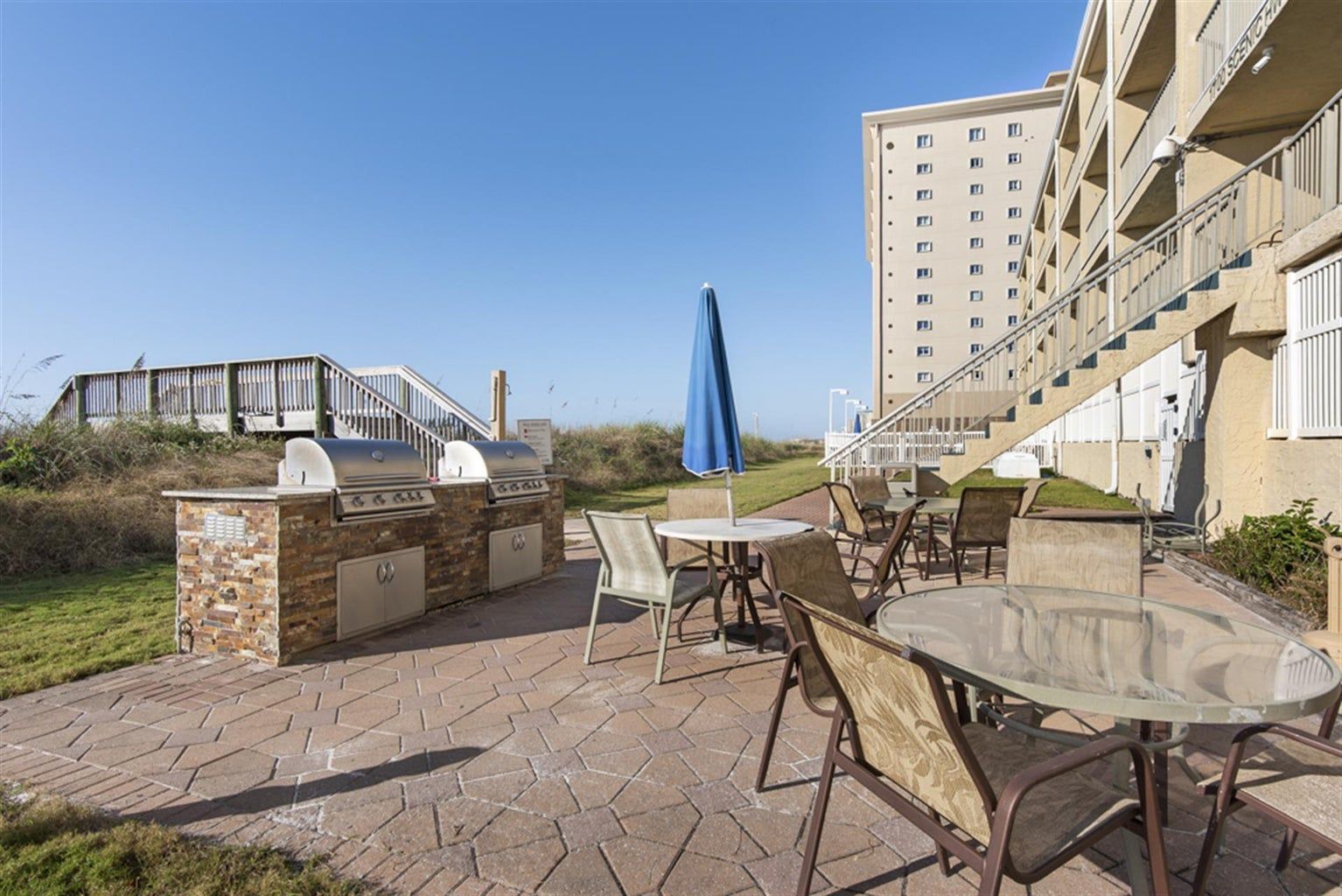 Destin Seafarer Grilling Area