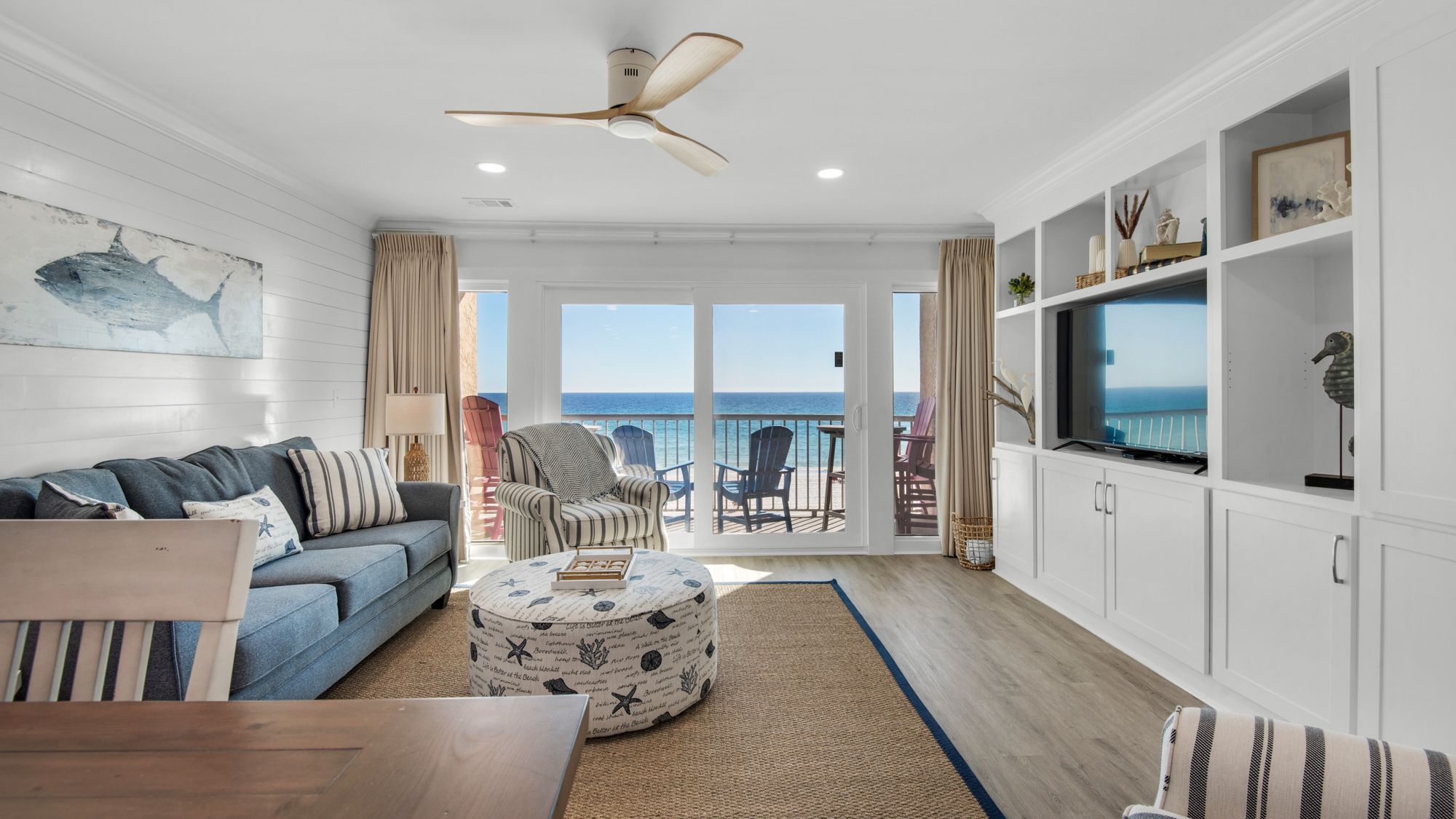 Destin Seafarer 211 Living Area