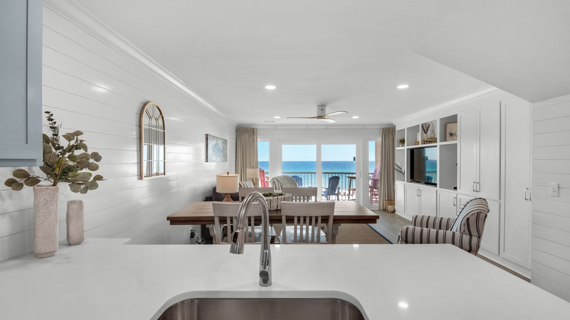 Destin Seafarer 211 Kitchen