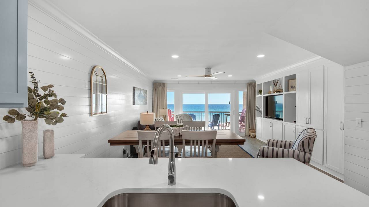 Destin Seafarer 211 Kitchen Destin Seafarer 211 Kitchen