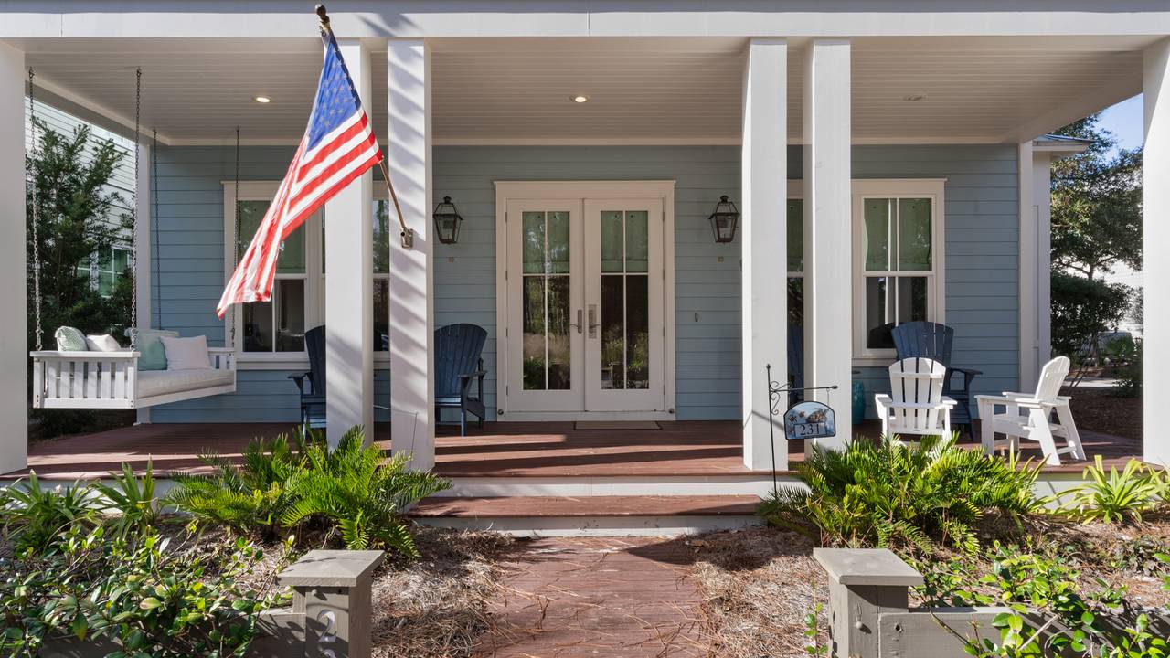 Friday on my Mind Exterior Friday on my Mind Exterior