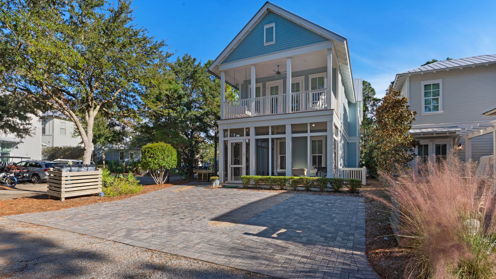 Friday on my Mind Exterior