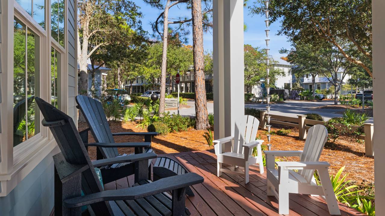 Friday on my Mind Exterior Friday on my Mind Exterior