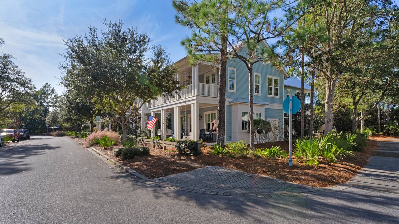 Friday on my Mind Exterior Friday on my Mind Exterior