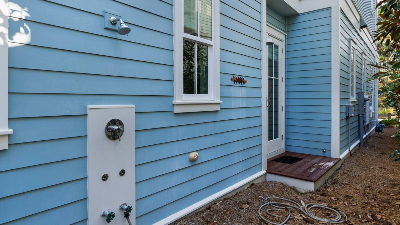 Friday on my Mind Outdoor Shower Friday on my Mind Outdoor Shower