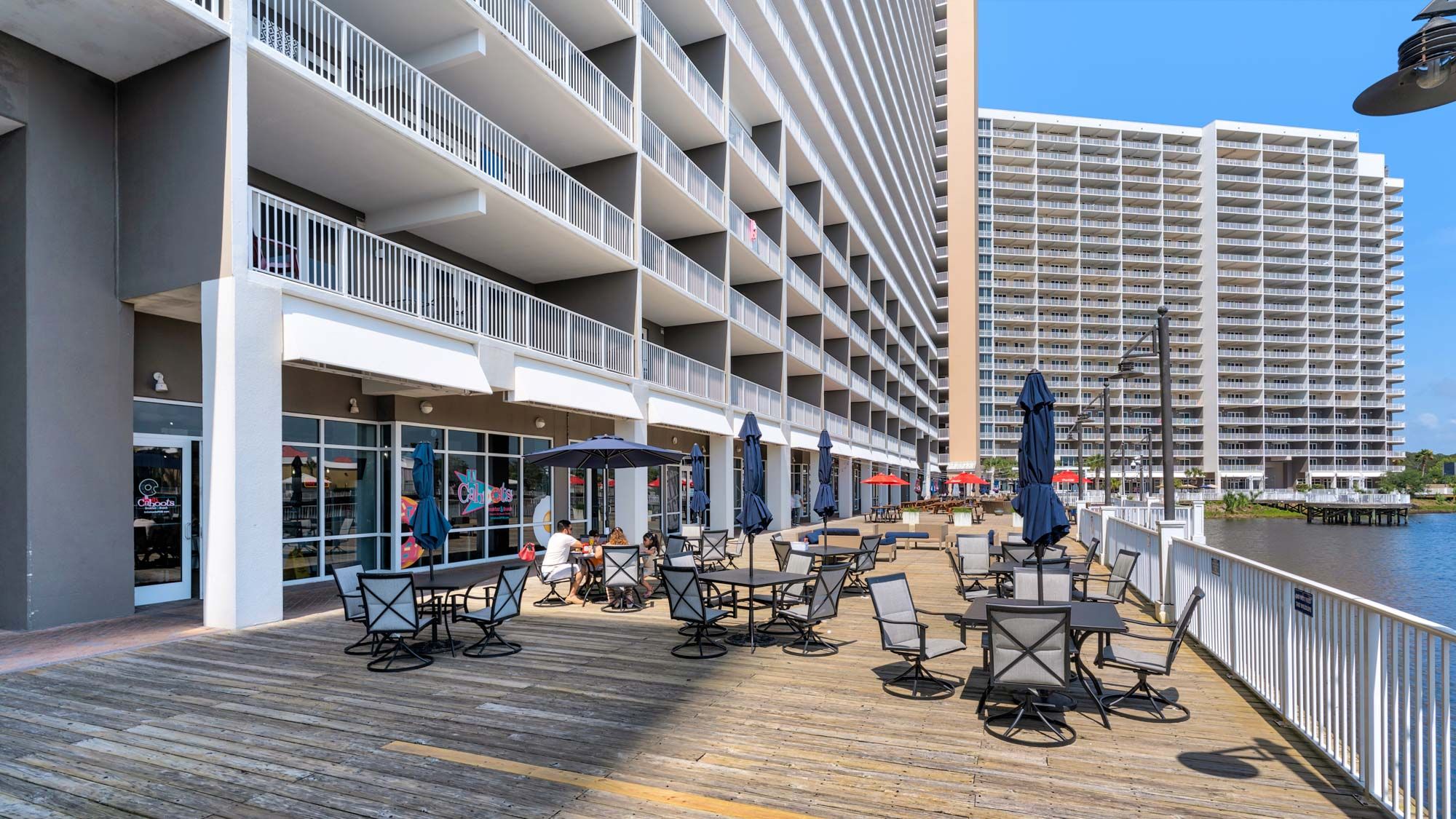 Laketown Wharf Grounds and Amenities
