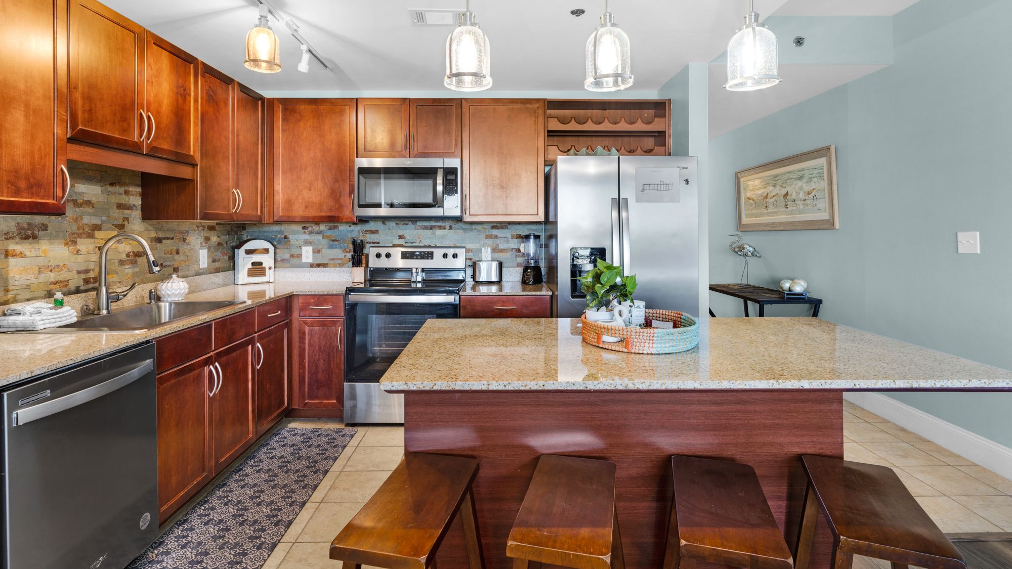 Laketown Wharf 729 Kitchen Area