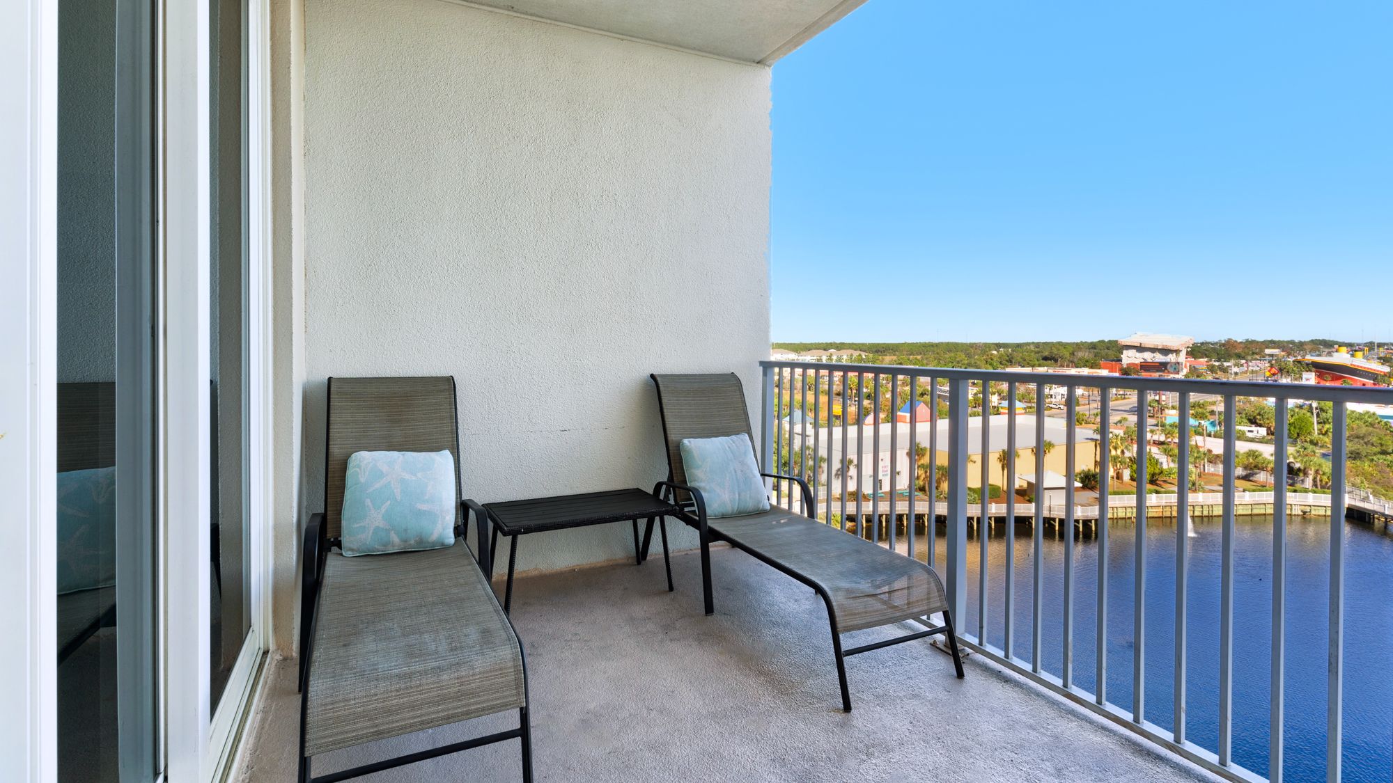 Laketown Wharf 729 Balcony