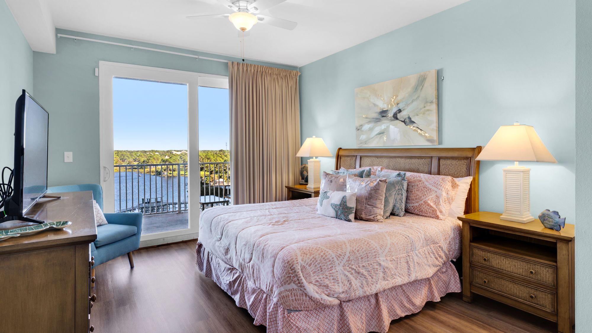 Laketown Wharf 729 Bedroom