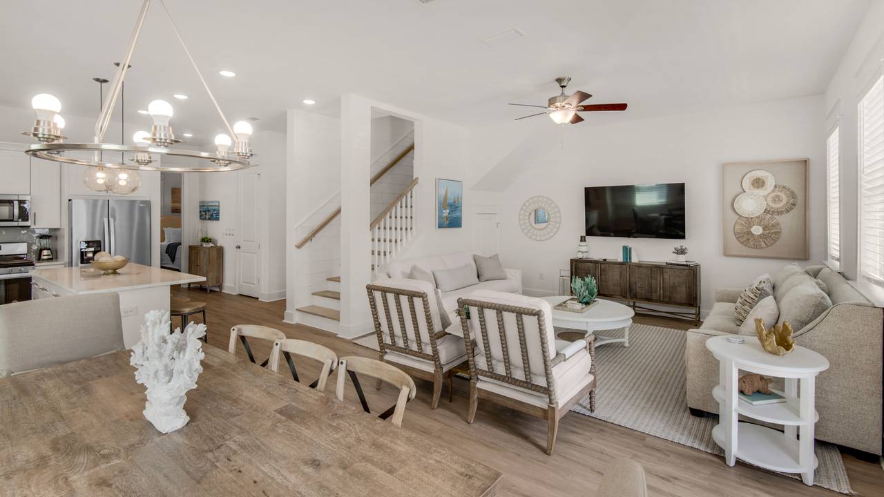 Serene Stay on 30A Dining Table and Living Area Serene Stay on 30A Dining Table and Living Area