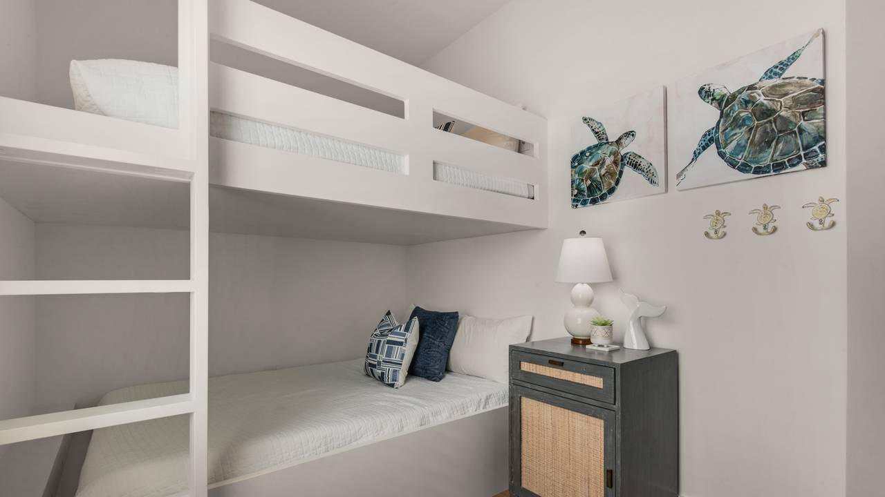 Serene Stay on 30A Bunk Beds Serene Stay on 30A Bunk Beds