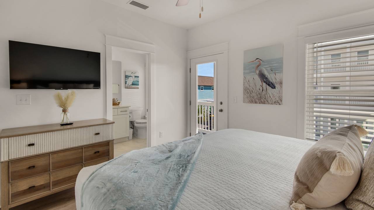 Serene Stay on 30A Bedroom Serene Stay on 30A Bedroom