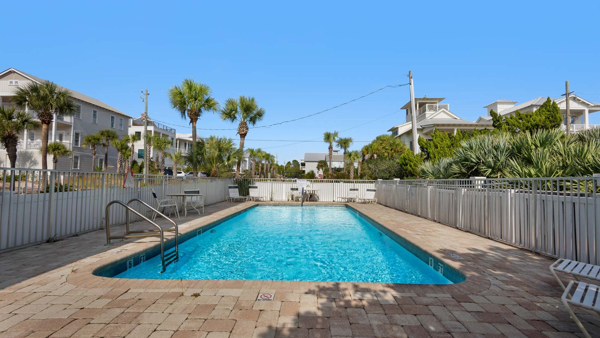 Commodores Retreat Pool