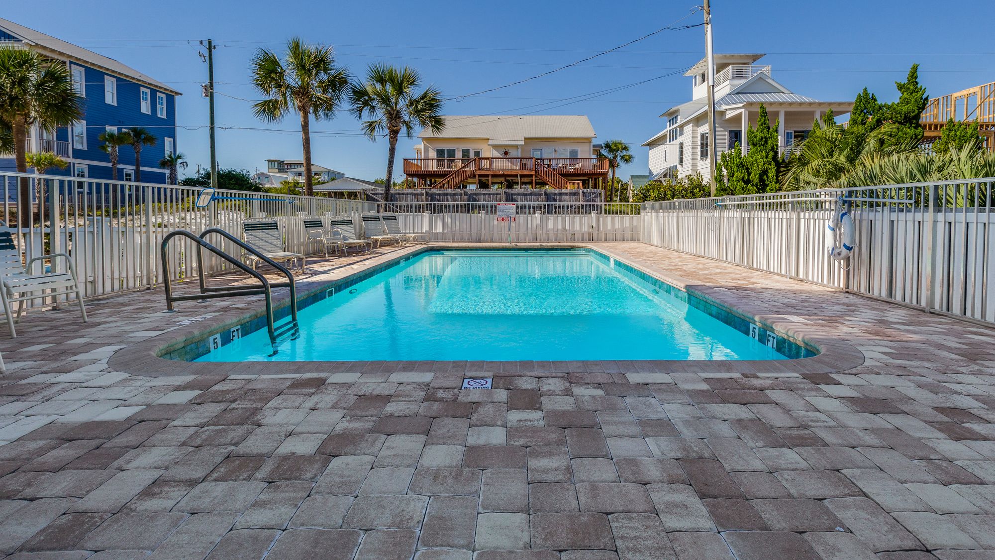 Commodores Retreat Pool