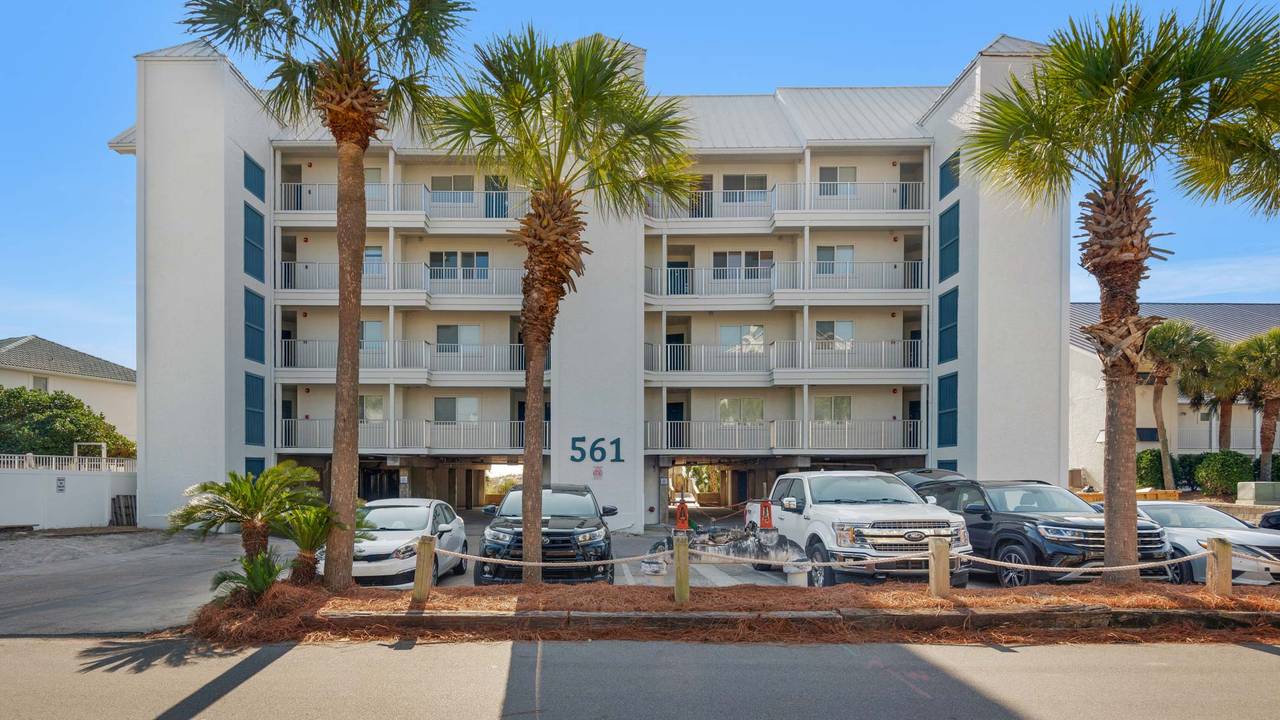 Commodores Retreat Complex Commodores Retreat Complex