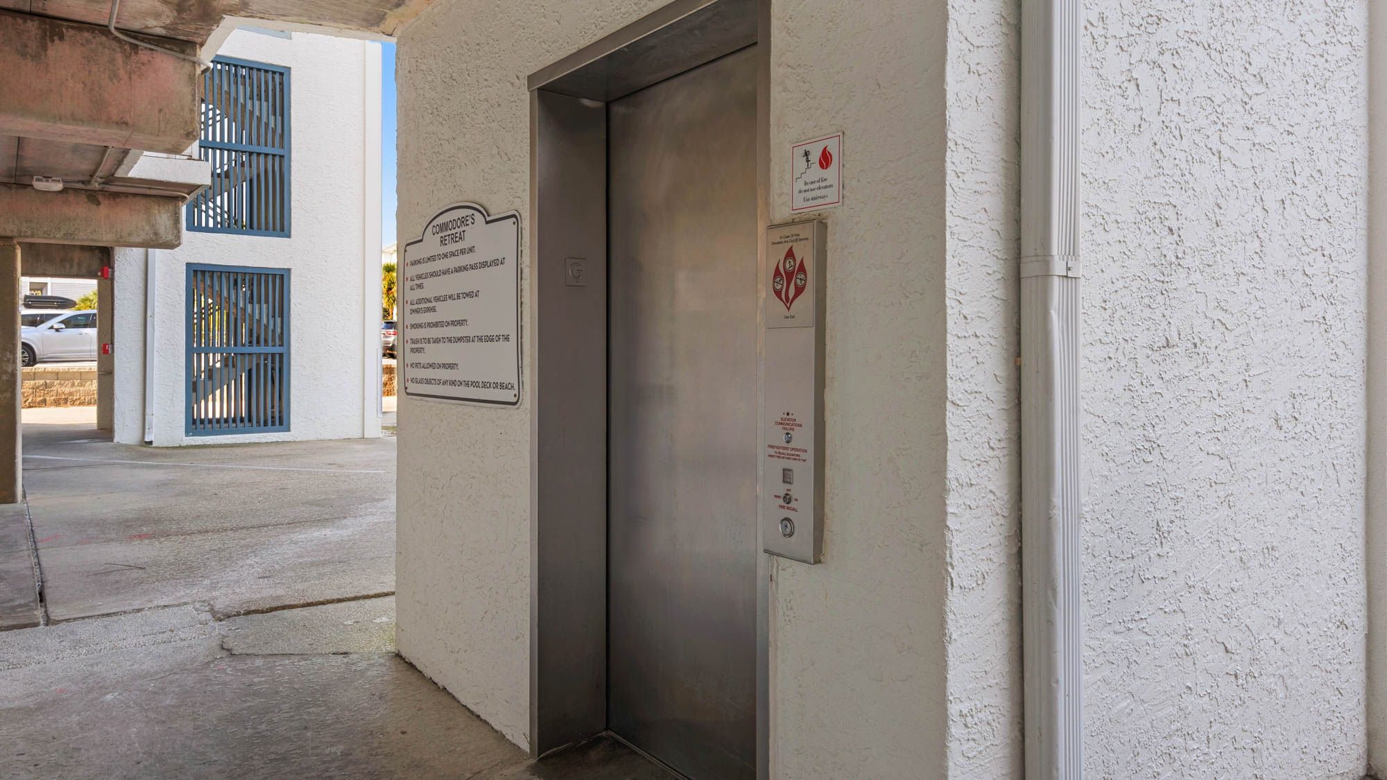 Commodores Retreat Elevator