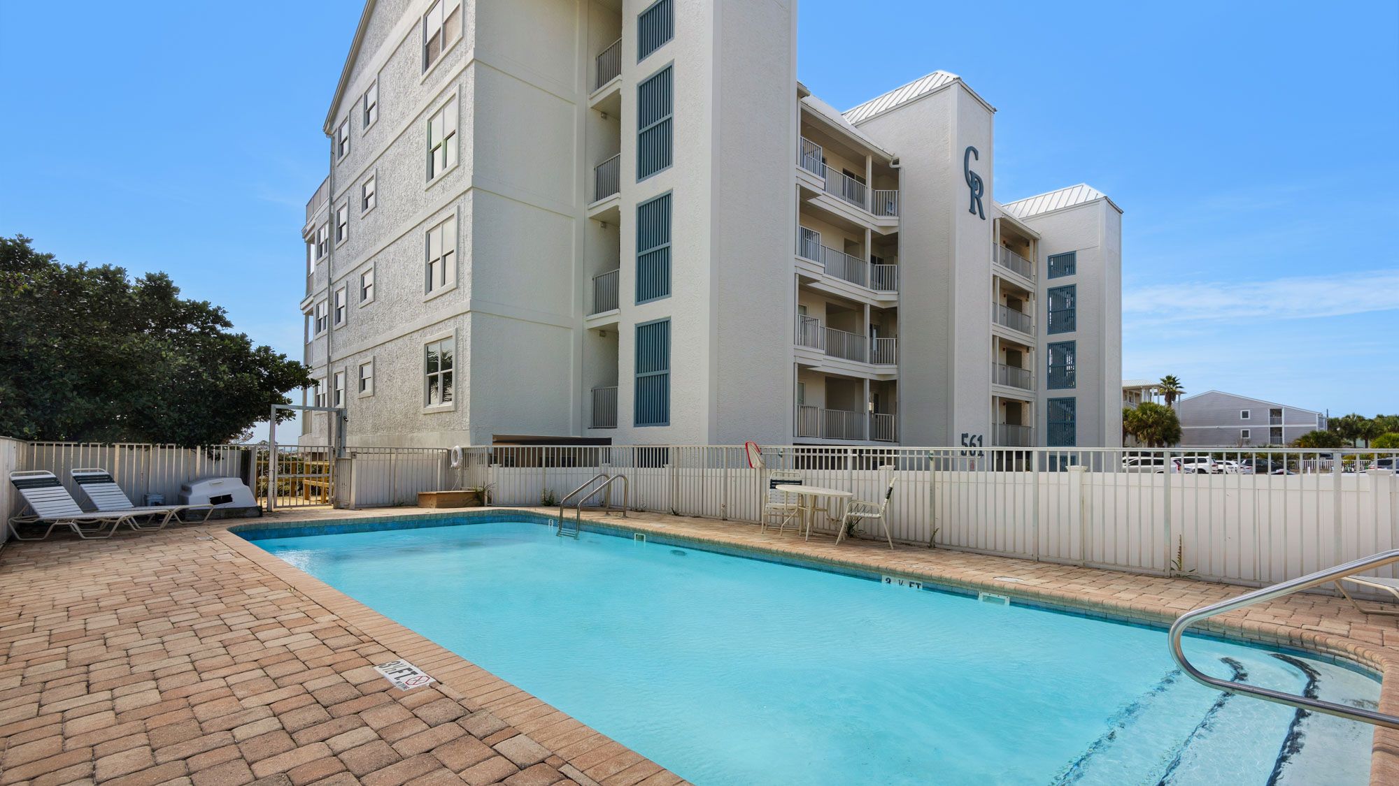 Commodores Retreat Pool