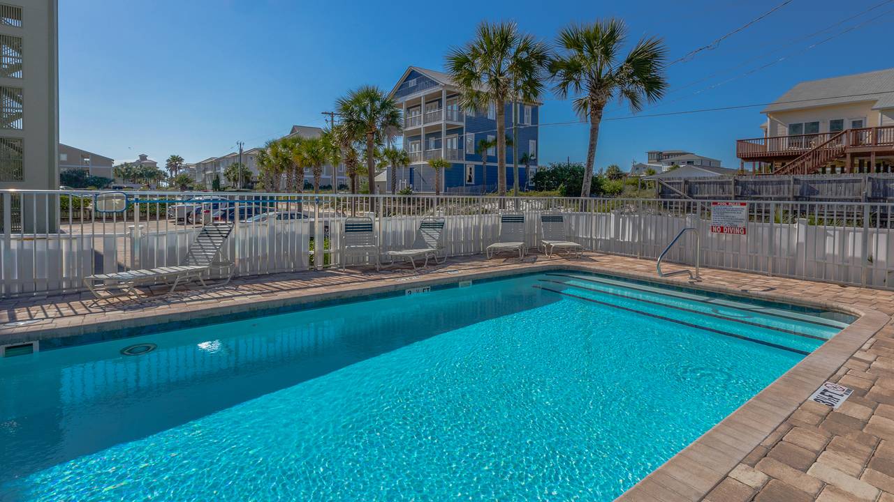 Commodores Retreat Pool Commodores Retreat Pool