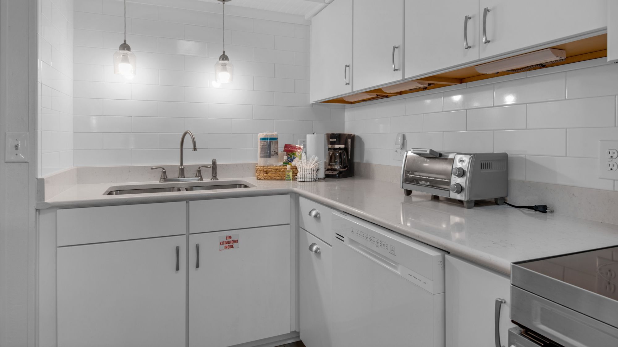 Regency Towers 725 Kitchen