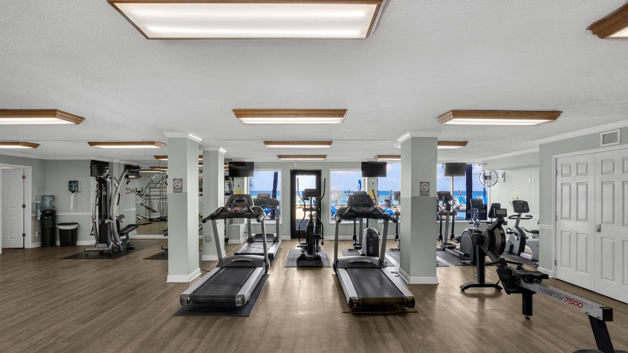 Regency Towers Grounds & Amenities Regency Towers Grounds & Amenities