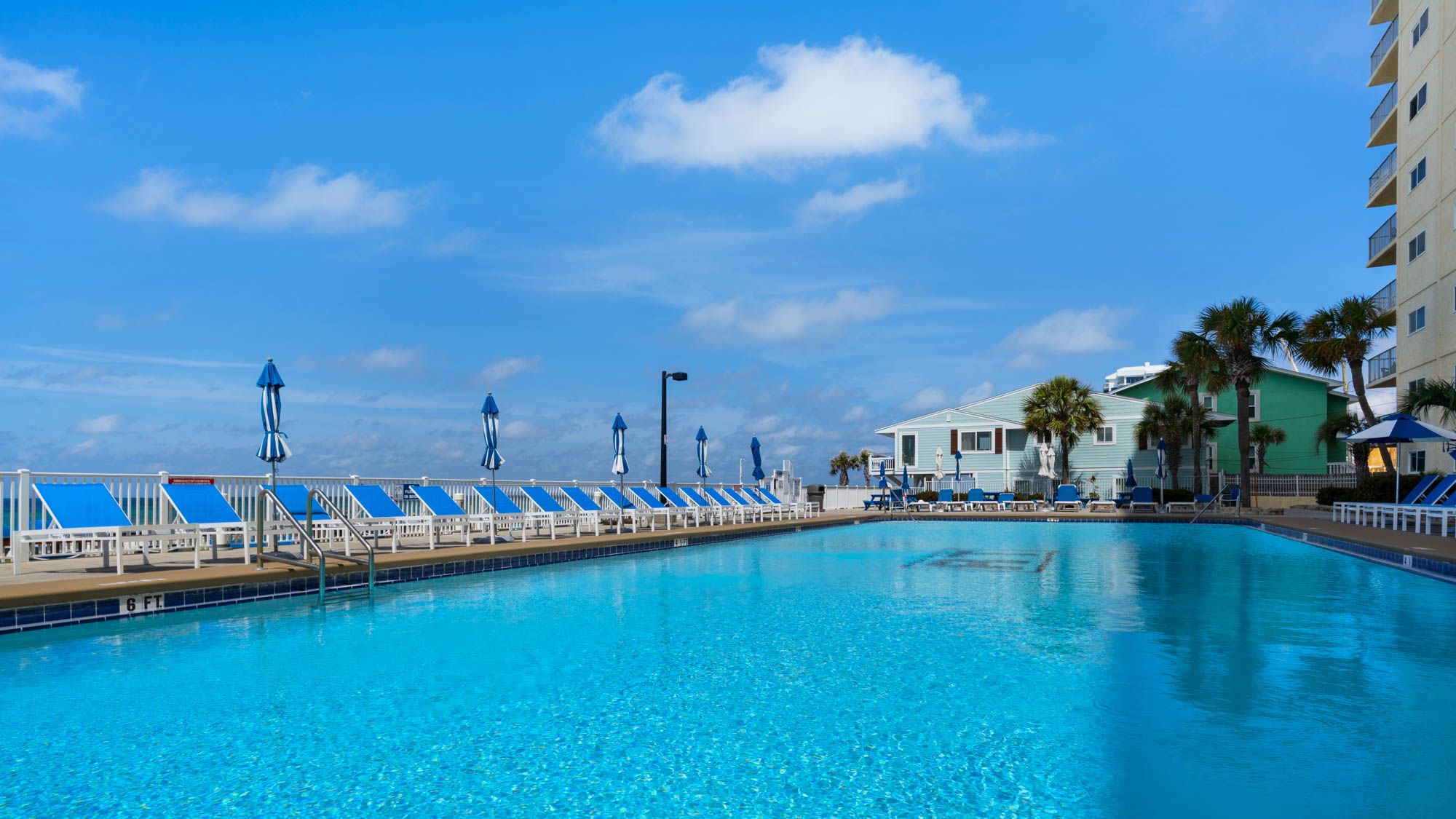 Regency Towers Grounds & Amenities