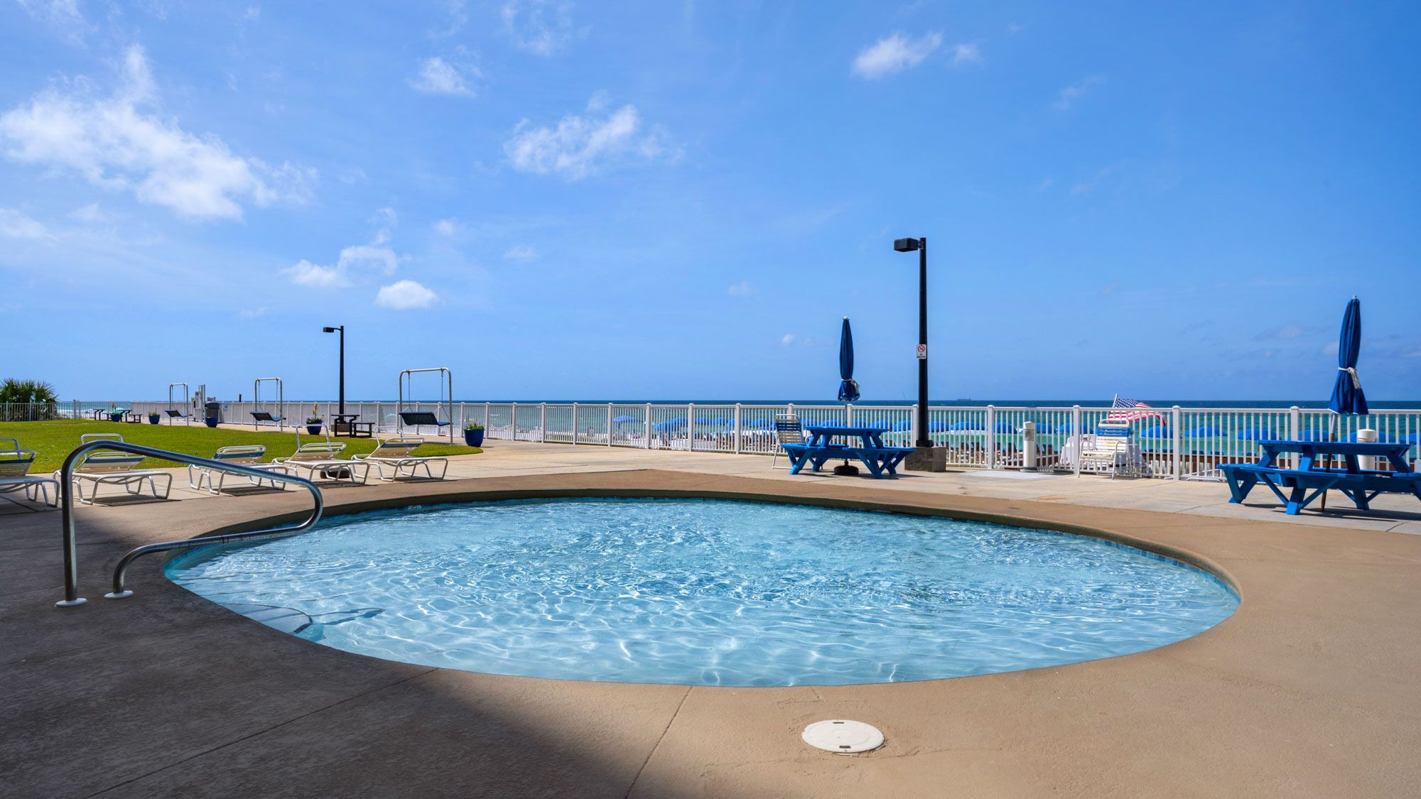 Regency Towers Grounds & Amenities