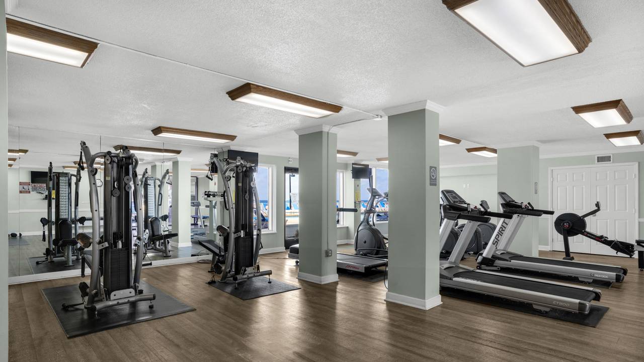 Regency Towers Grounds & Amenities Regency Towers Grounds & Amenities