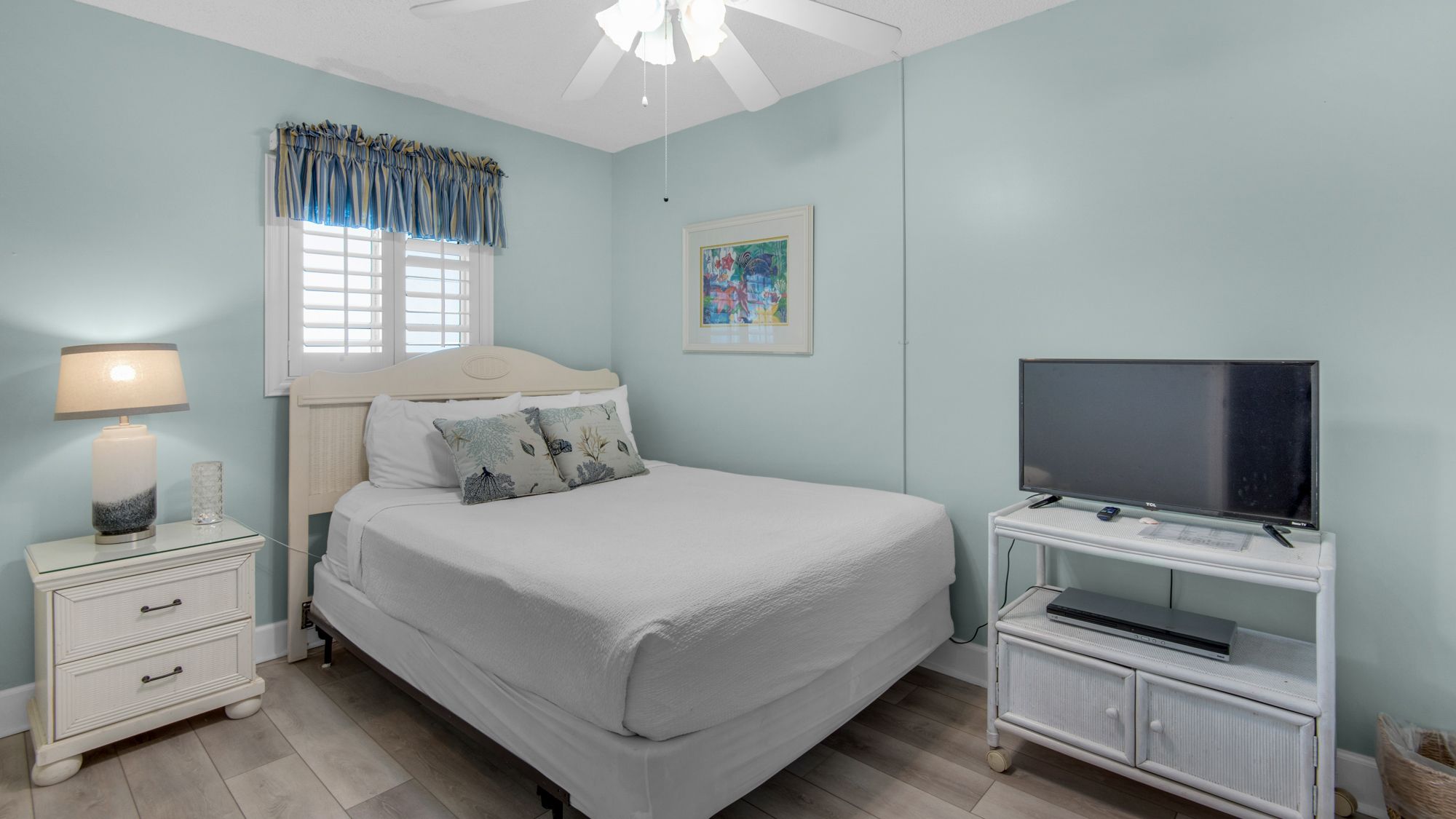 Regency Towers 725 Bedroom