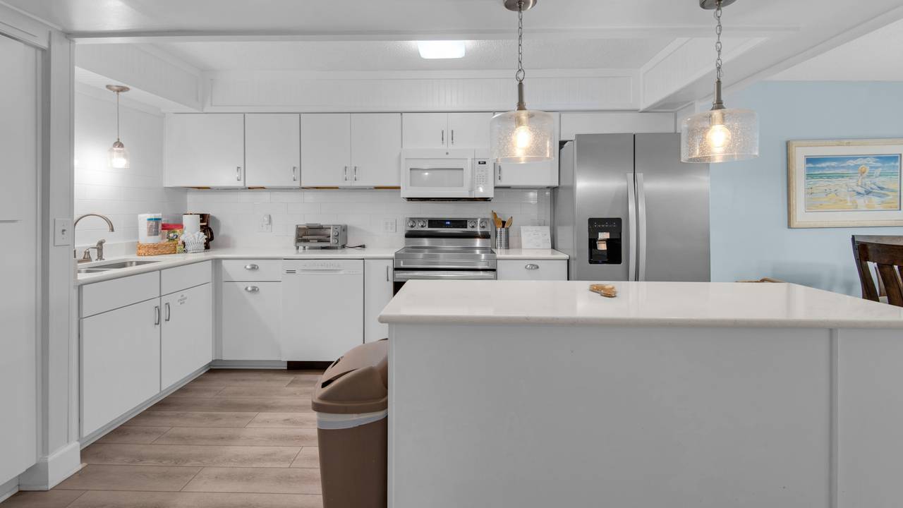 Regency Towers 725 Kitchen Regency Towers 725 Kitchen