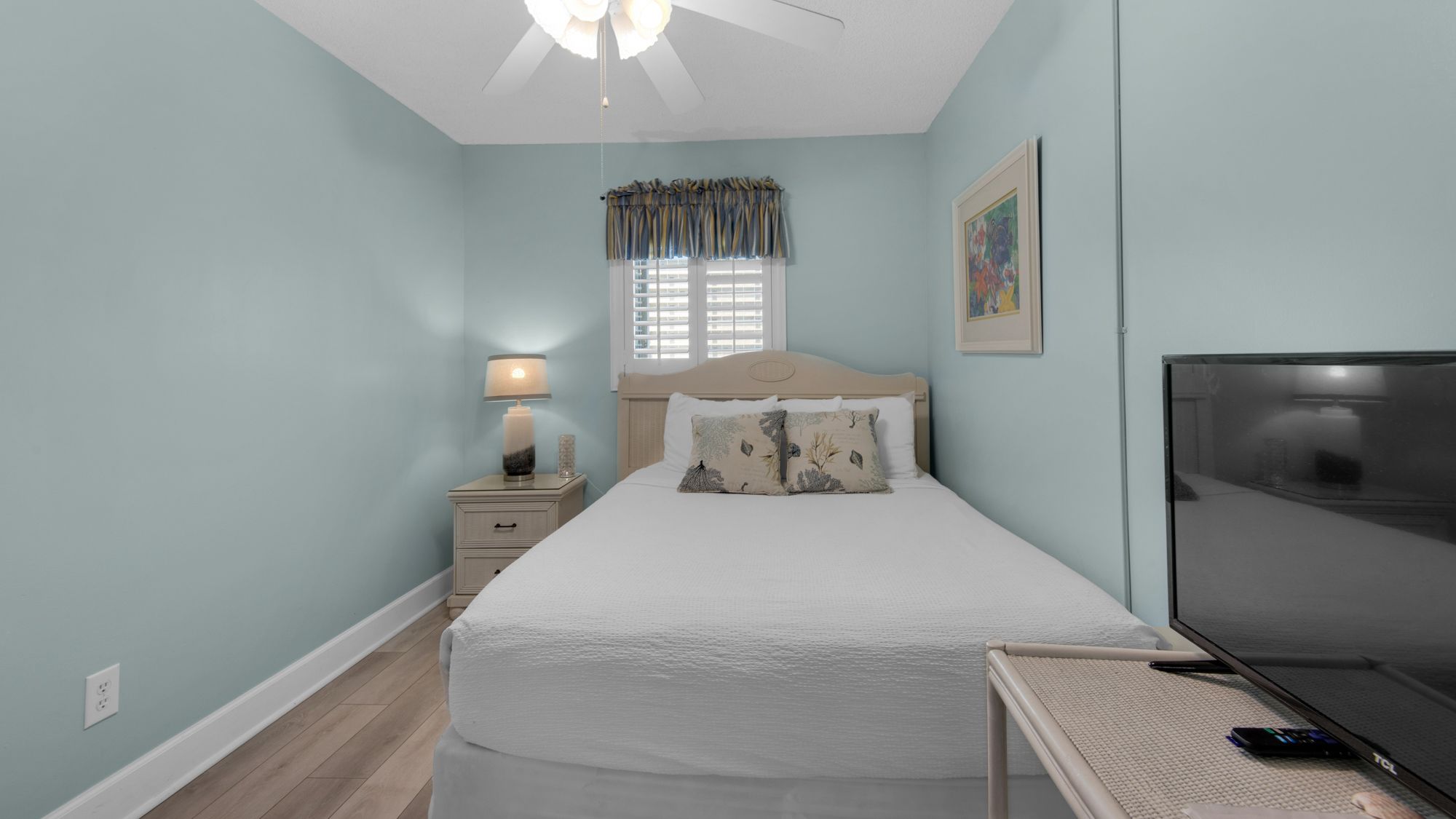 Regency Towers 725 Bedroom