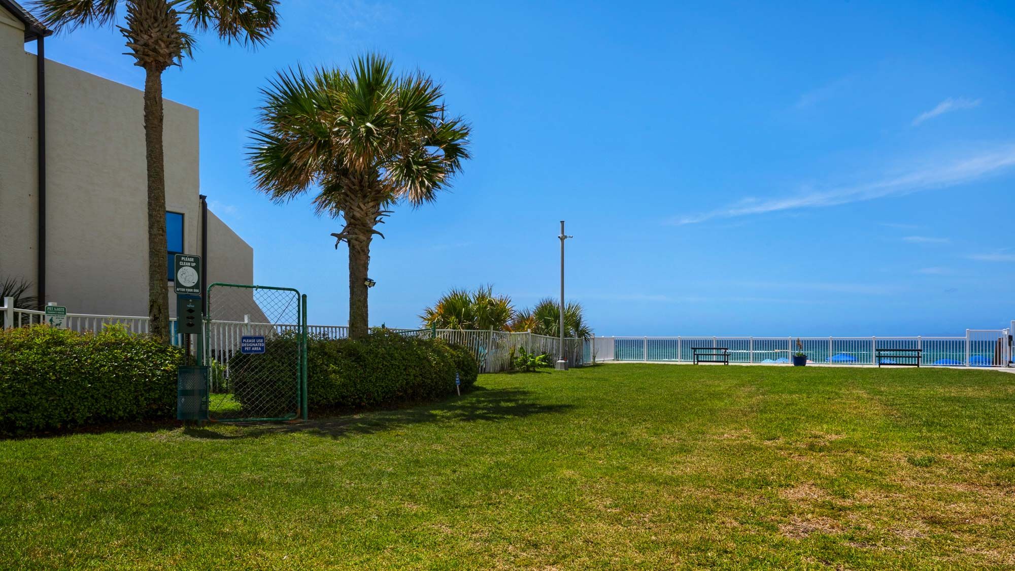 Regency Towers Grounds & Amenities