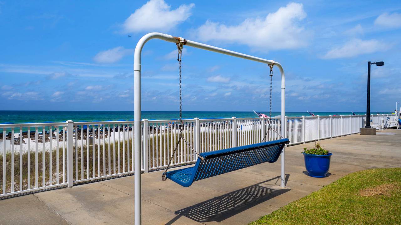 Regency Towers Grounds & Amenities Regency Towers Grounds & Amenities